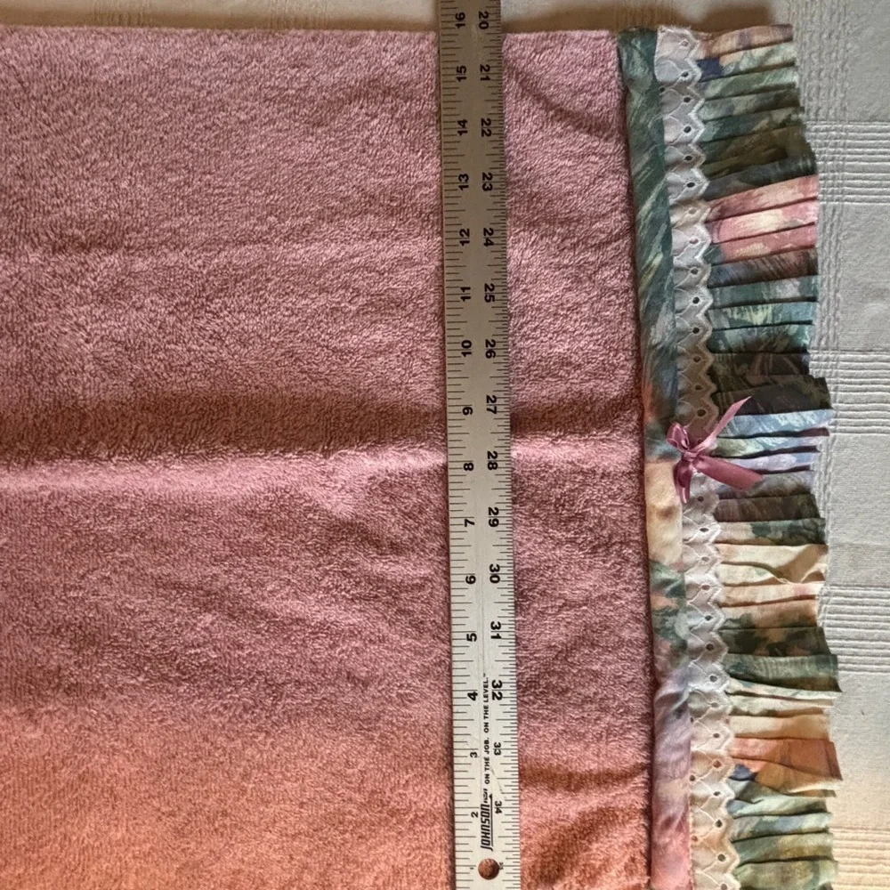 Vintage Pink Towel with Ruffled Trim